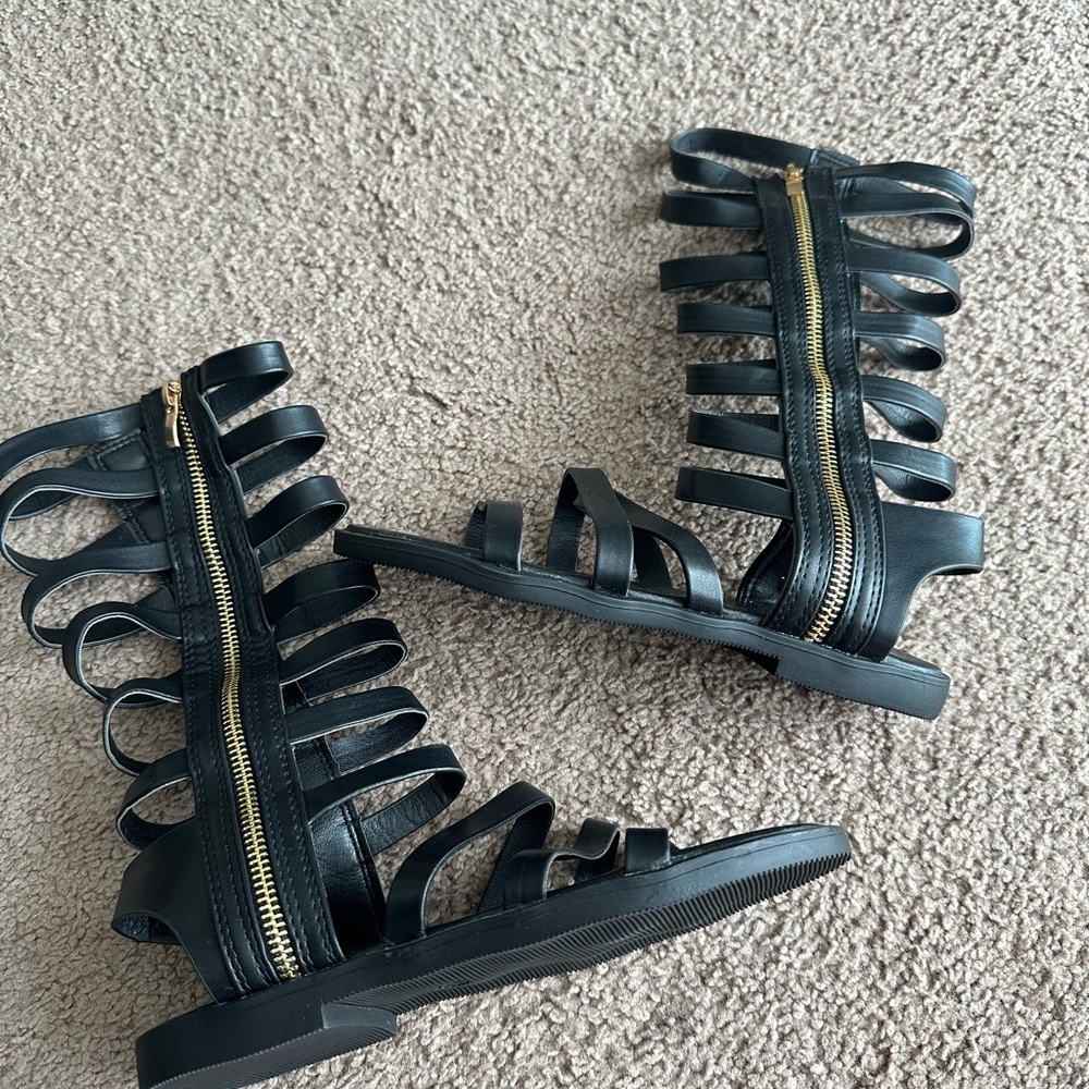 Black Gladiator Sandals with Gold Zipper size 3.5 girls